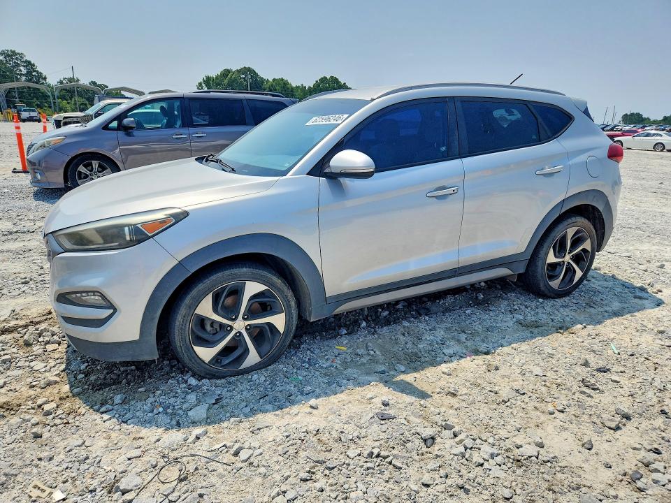 62596246 :رقم المزاد ، KM8J3CA25HU311078 vin ، 2017 Hyundai Tucson مزاد بيع