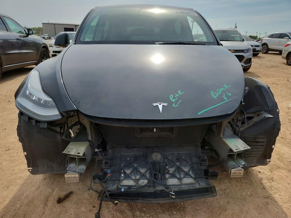 61533626 :رقم المزاد ، 5YJYGDED2MF107138 vin ، 2021 Tesla Model Y مزاد بيع