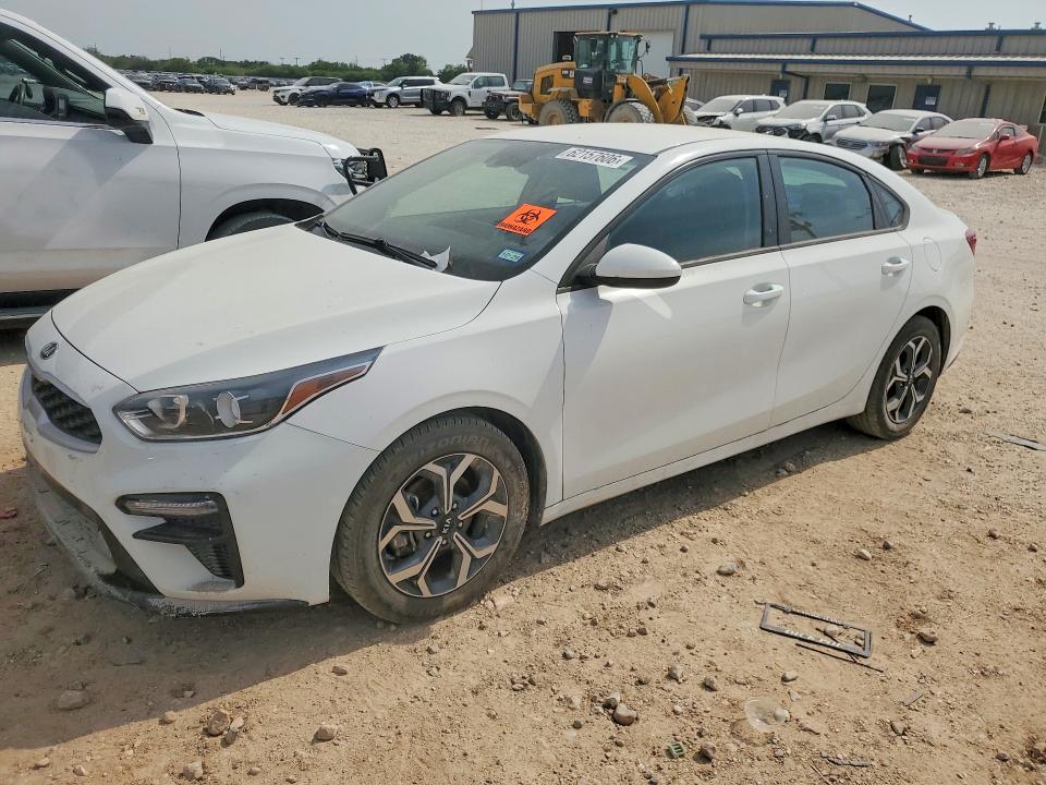 62157606 :رقم المزاد ، 3KPF24AD8ME339339 vin ، 2021 Kia Forte مزاد بيع