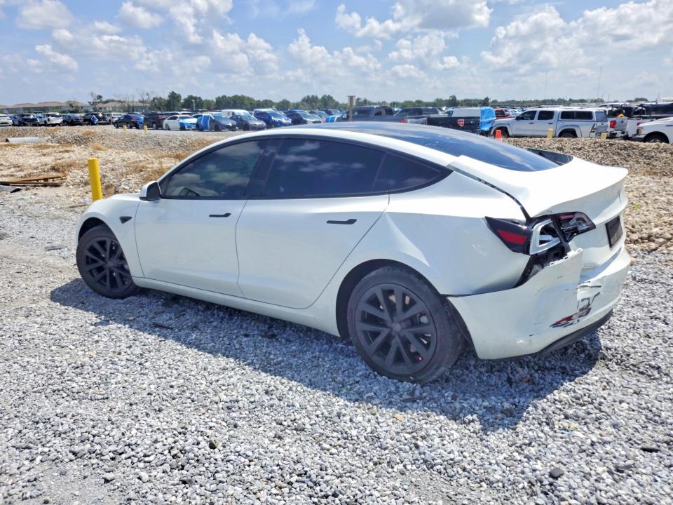 Продажа на аукционе авто 2023 Tesla Model 3, vin: 5YJ3E1EA8PF573441, номер лота: 62563476