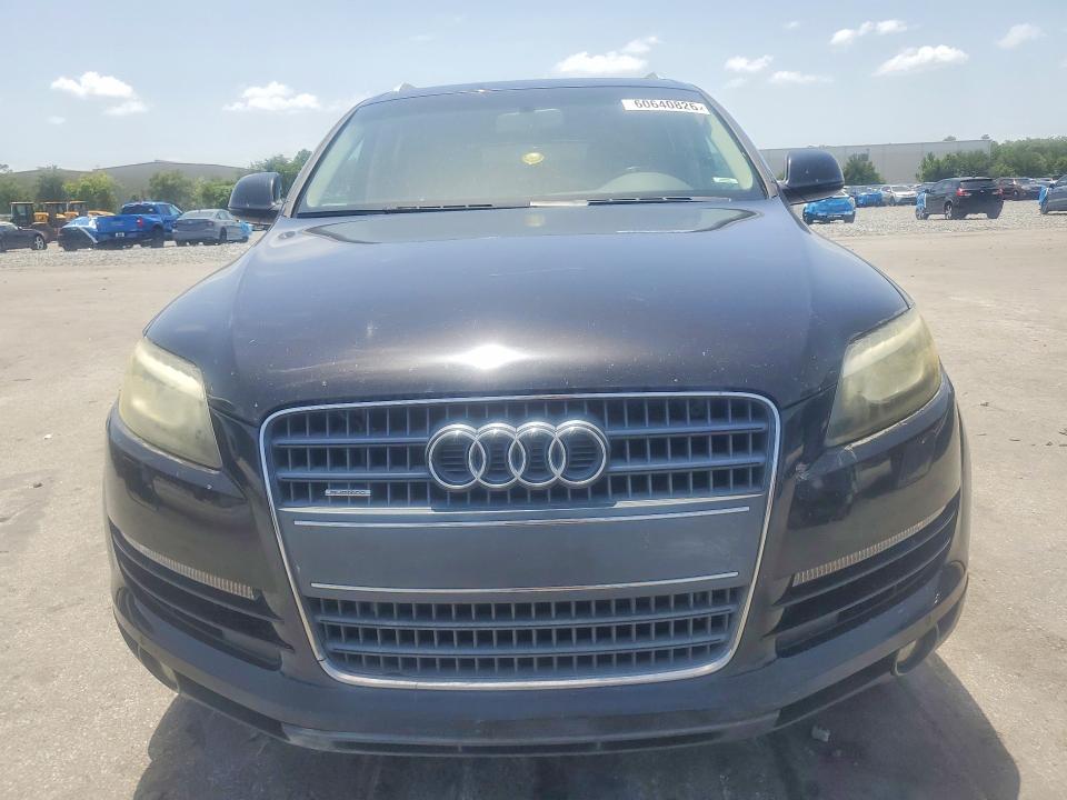 60640826 :رقم المزاد ، WA1LMAFE9FD007938 vin ، 2015 Audi Q7 مزاد بيع