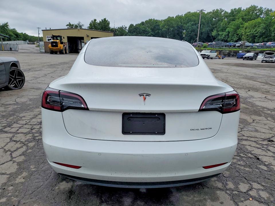 2022 Tesla Model 3 მანქანა იყიდება აუქციონზე, vin: 5YJ3E1EB2NF276154, აუქციონის ნომერი: 61493306
