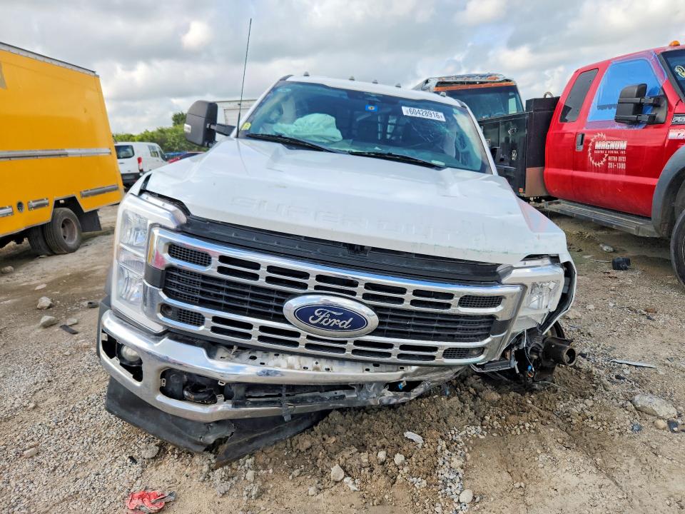 60428916 :رقم المزاد ، 1FD0X4HT7PEC69171 vin ، 2023 Ford F450 مزاد بيع