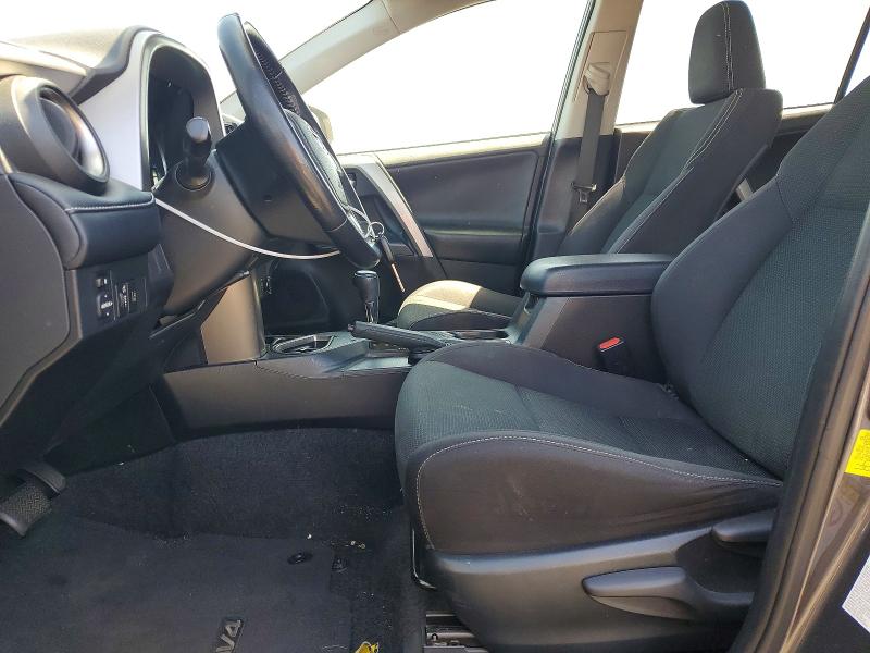 61689976 :رقم المزاد ، JTMWFREV0JJ725031 vin ، 2018 Toyota Rav4 مزاد بيع