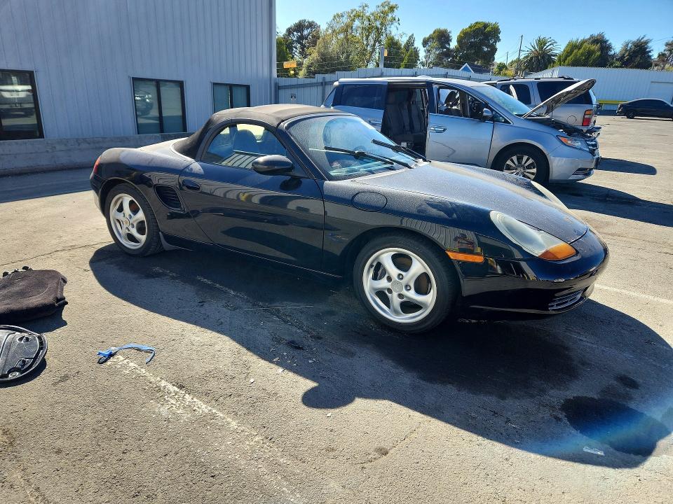 63000106 :رقم المزاد ، WP0CA2983YU622031 vin ، 2000 Porsche Boxster مزاد بيع