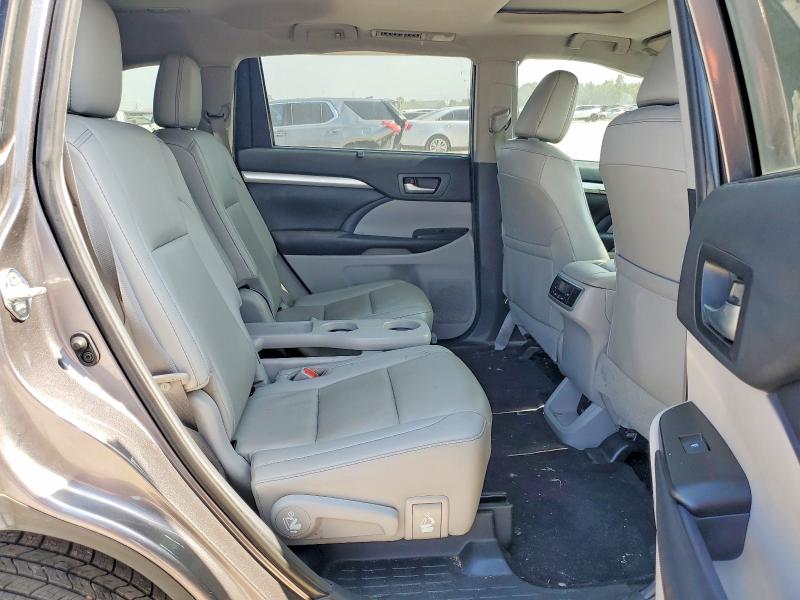 62109266 :رقم المزاد ، 5TDKZRFH4KS567442 vin ، 2019 Toyota Highlander مزاد بيع