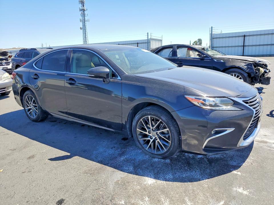 62285166 :رقم المزاد ، 58ABK1GG4GU004636 vin ، 2016 Lexus Es مزاد بيع
