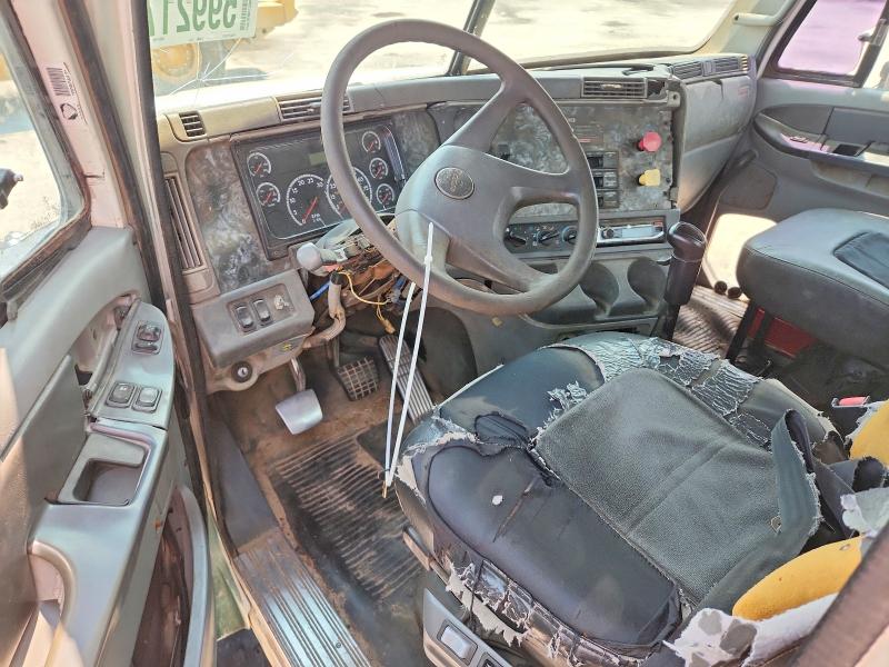 Продажа на аукционе авто 2001 Freightliner Columbia 1, vin: 1FUJA6CG71LJ34266, номер лота: 59921776