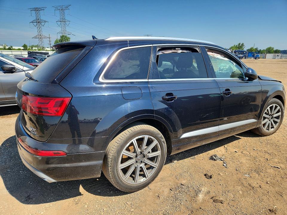 59856866 :رقم المزاد ، WA1VAAF79HD034174 vin ، 2017 Audi Q7 مزاد بيع