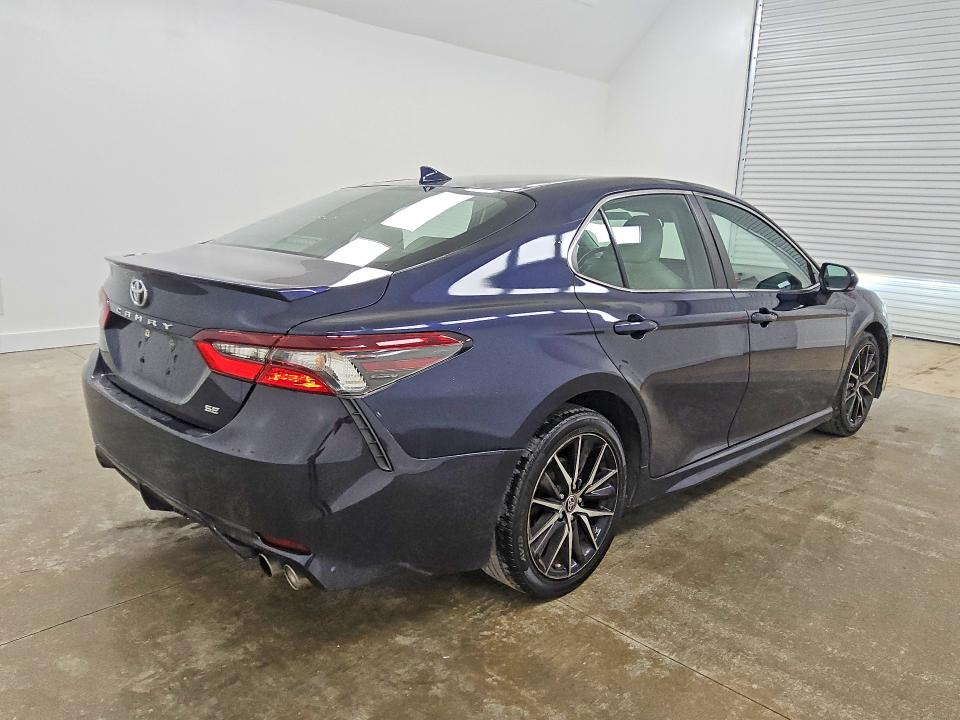 Продаж на аукціоні авто 2022 Toyota Camry, vin: 4T1G11AKXNU003825, номер лоту: 59389276