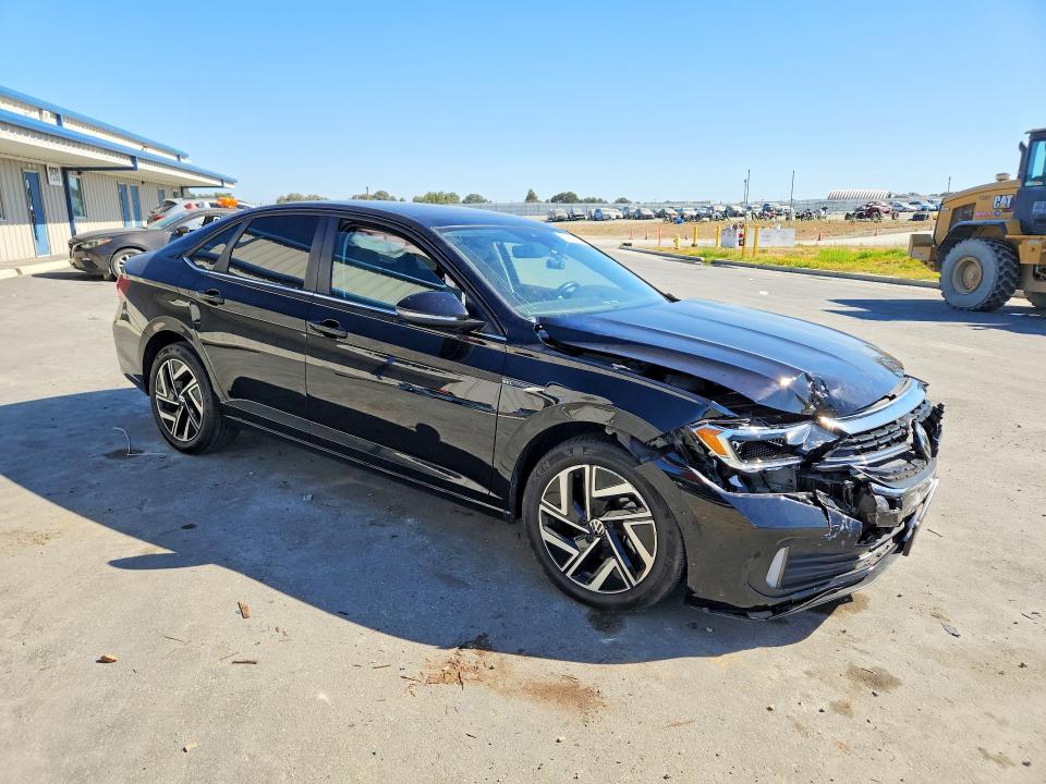 60225786 :رقم المزاد ، 3VWGM7BU8RM015395 vin ، 2024 Volkswagen Jetta مزاد بيع