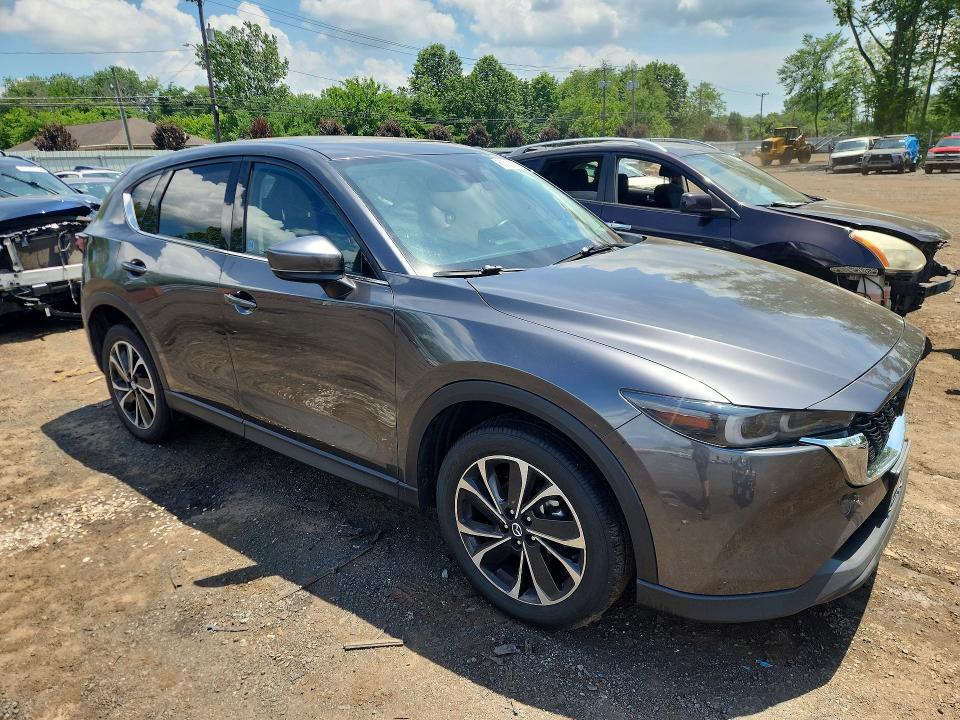 Продаж на аукціоні авто 2022 Mazda Cx-5, vin: JM3KFBEM1N1529996, номер лоту: 60316926