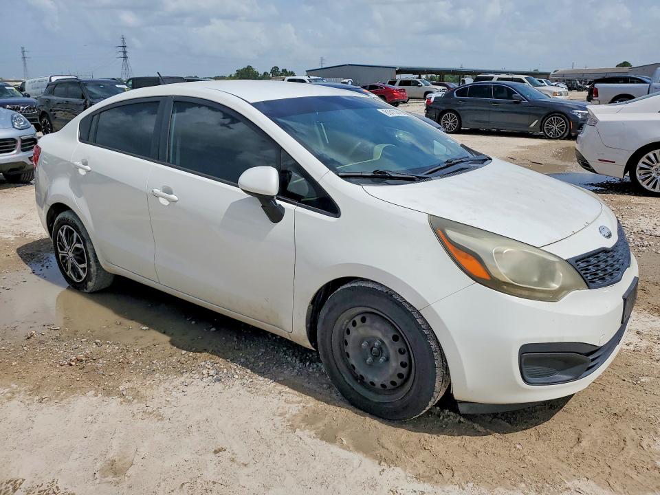 Продажа на аукционе авто 2015 Kia Rio, vin: KNADM4A38F6445059, номер лота: 61413316