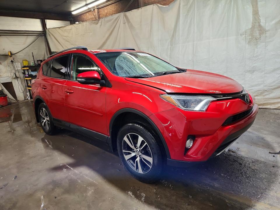 62582846 :رقم المزاد ، JTMRFREV6HJ168617 vin ، 2017 Toyota Rav4 مزاد بيع