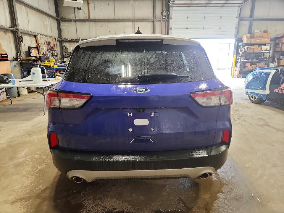 Продажа на аукционе авто 2022 Ford Escape, vin: 1FMCU9BZ4NUA42247, номер лота: 58998586