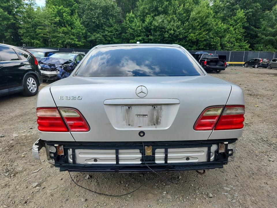 2001 Mercedes-benz E მანქანა იყიდება აუქციონზე, vin: WDBJF65J91B337925, აუქციონის ნომერი: 73344905