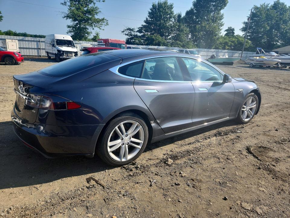 Продажа на аукционе авто 2016 Tesla Model S, vin: 5YJSA1E13GF131125, номер лота: 59915176