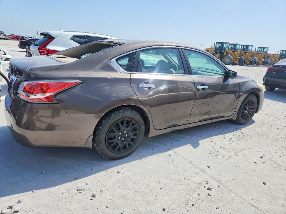 61783086 :رقم المزاد ، 1N4AL3AP2FC130609 vin ، 2015 Nissan Altima مزاد بيع