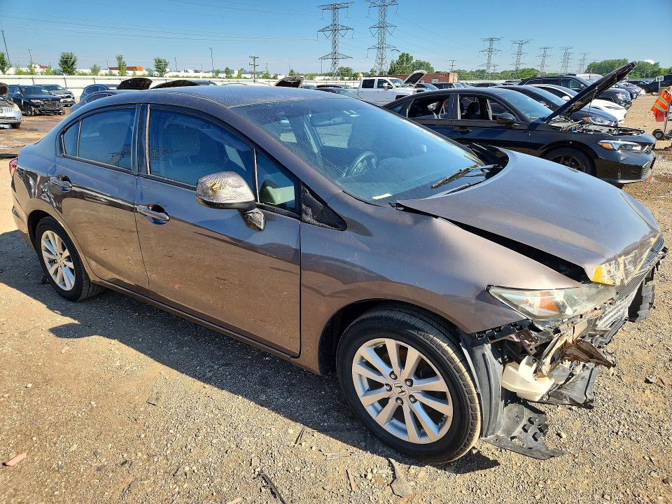 2013 Honda Civic მანქანა იყიდება აუქციონზე, vin: 2HGFB2F57DH567263, აუქციონის ნომერი: 60120216
