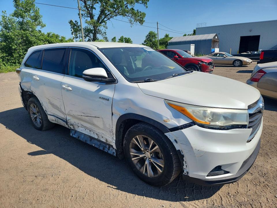 58083576 :رقم المزاد ، 5TDBCRFH0FS011846 vin ، 2015 Toyota Highlander مزاد بيع