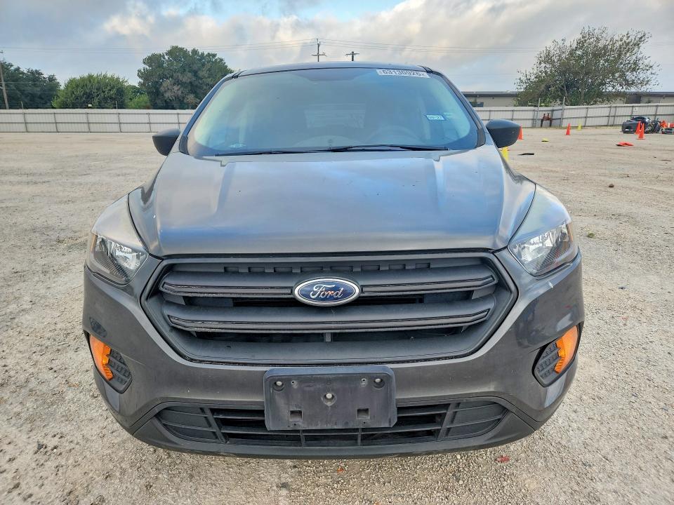 63130926 :رقم المزاد ، 1FMCU0F76KUA34196 vin ، 2019 Ford Escape مزاد بيع