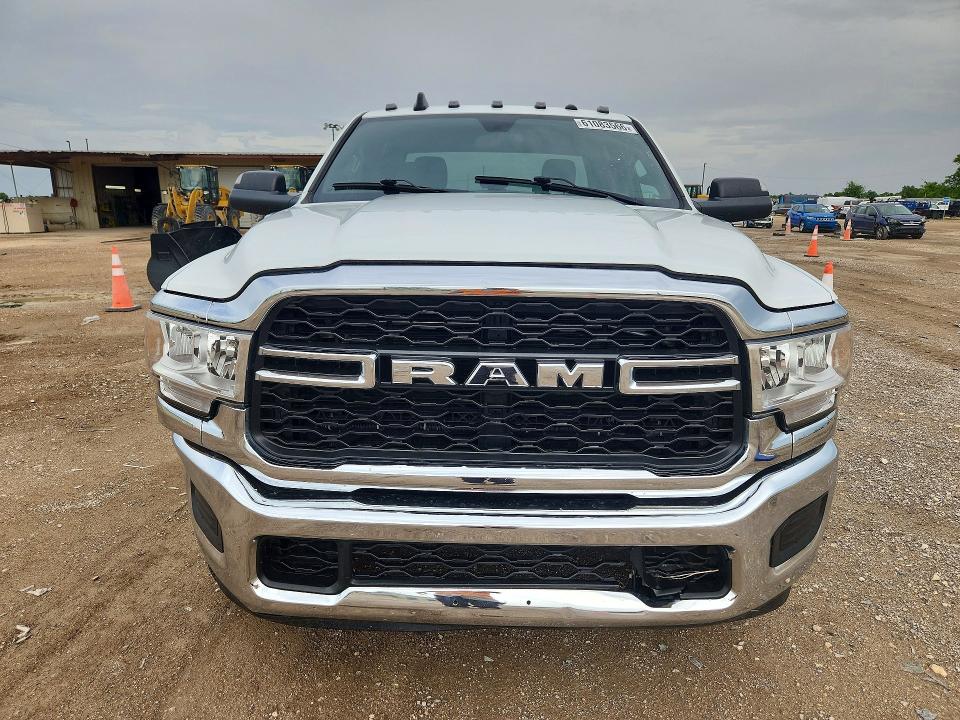 Продажа на аукционе авто 2022 Ram 2500, vin: 3C6UR5HJ6NG356948, номер лота: 61083566