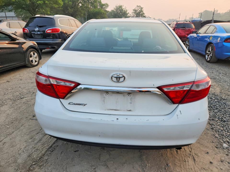 2015 Toyota Camry მანქანა იყიდება აუქციონზე, vin: 4T1BF1FKXFU494306, აუქციონის ნომერი: 60925176