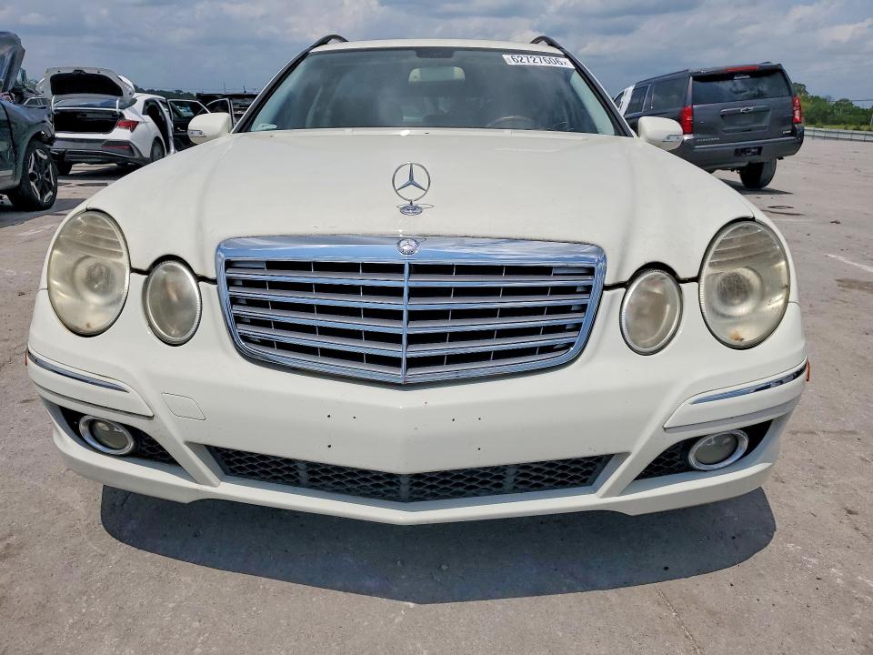 62727606 :رقم المزاد ، WDBUH87X48B242221 vin ، 2008 Mercedes-benz E مزاد بيع