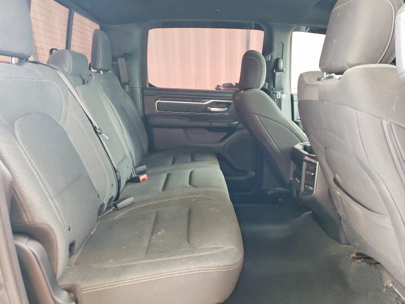 60768156 :رقم المزاد ، 1C6SRFFTXKN544568 vin ، 2019 Ram 1500 مزاد بيع