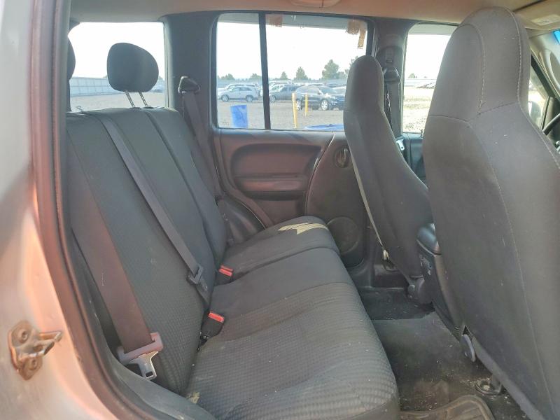 2004 Jeep Liberty მანქანა იყიდება აუქციონზე, vin: 1J4GL48K34W283946, აუქციონის ნომერი: 61721376