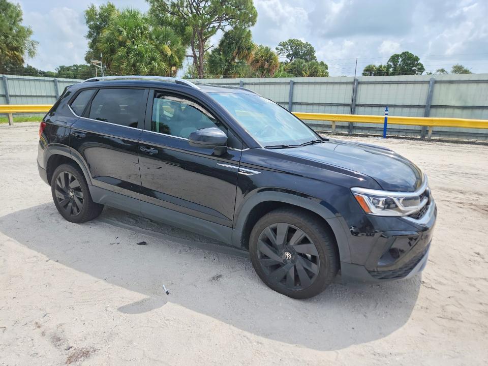 62801616 :رقم المزاد ، 3VV4X7B25RM018056 vin ، 2024 Volkswagen Taos مزاد بيع