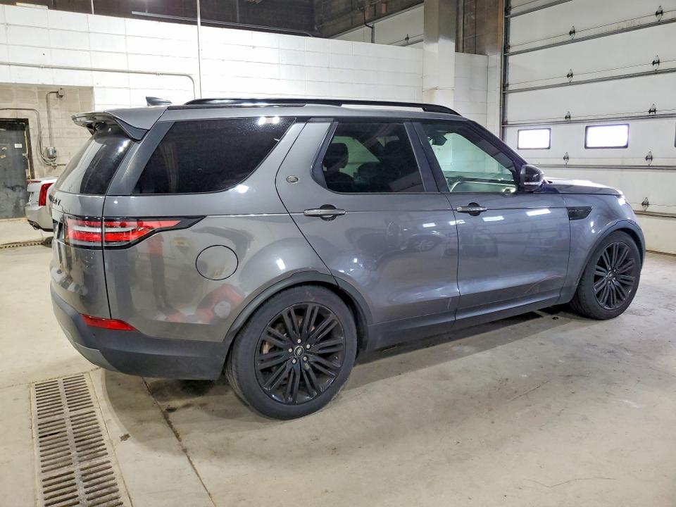 61754606 :رقم المزاد ، SALRRBBV8HA013305 vin ، 2017 Land Rover Discovery مزاد بيع