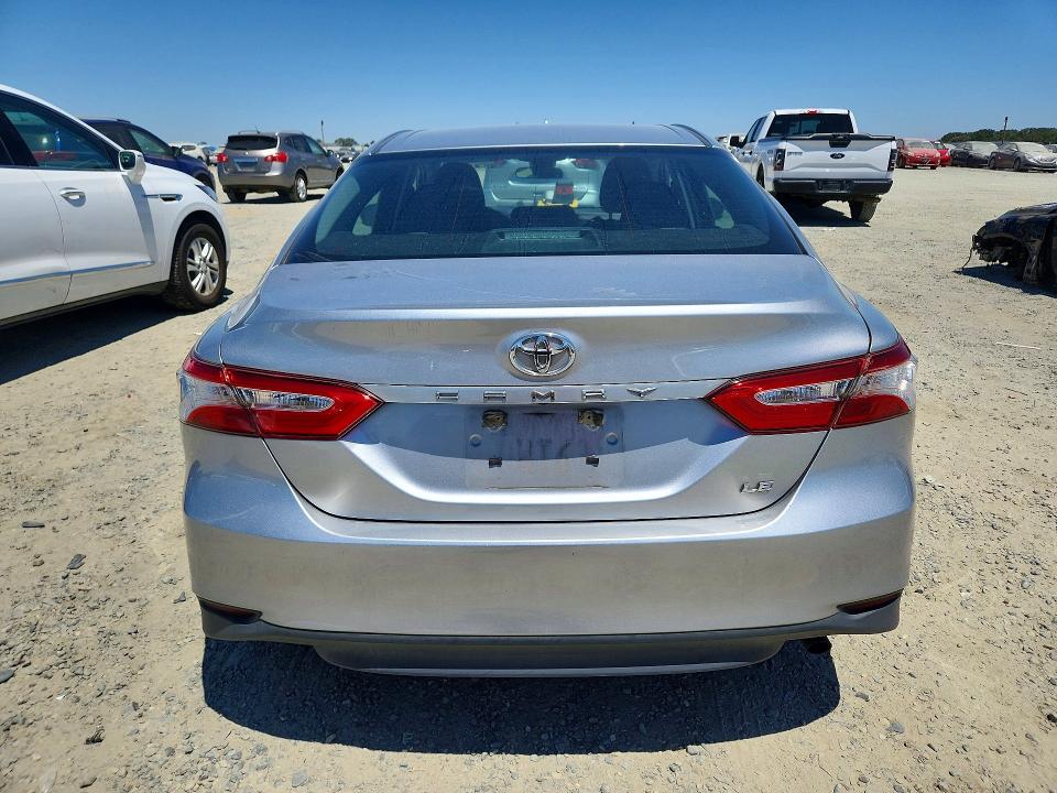 2018 Toyota Camry მანქანა იყიდება აუქციონზე, vin: 4T1B11HK9JU596698, აუქციონის ნომერი: 60240206