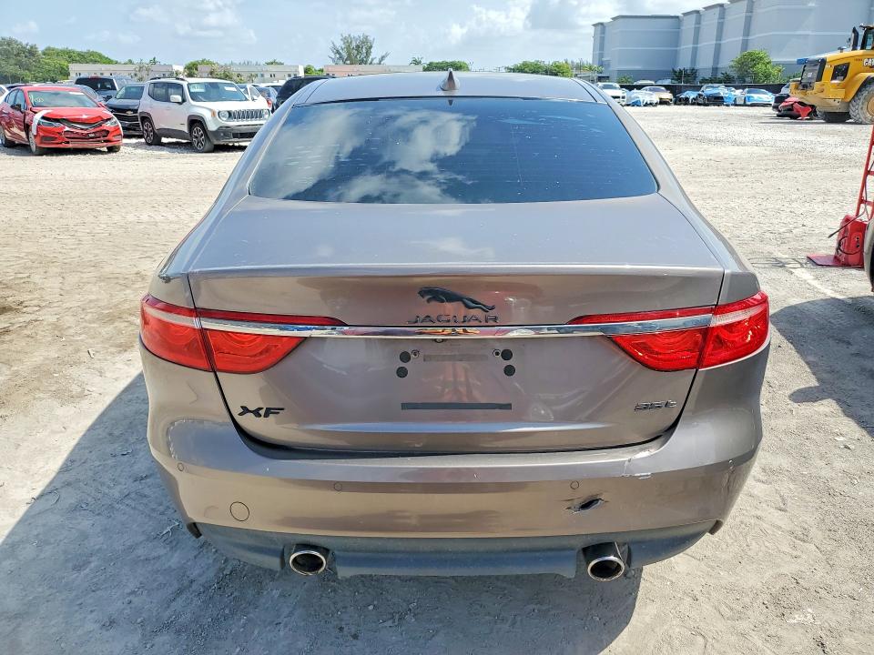 Продажа на аукционе авто 2017 Jaguar Xf, vin: SAJBD4BV0HCY32964, номер лота: 61854396