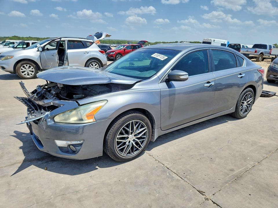 2015 Nissan Altima მანქანა იყიდება აუქციონზე, vin: 1N4AL3AP5FC145315, აუქციონის ნომერი: 61851126
