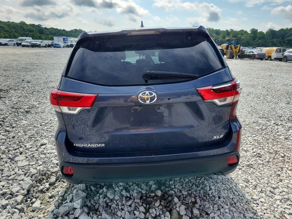 Продаж на аукціоні авто 2019 Toyota Highlander, vin: 5TDKZRFH4KS350795, номер лоту: 60039316