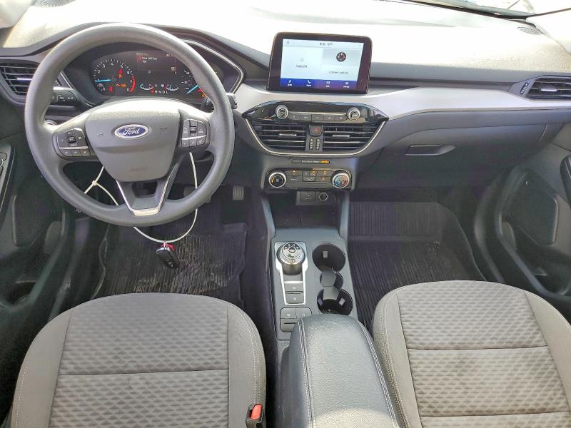 61881536 :رقم المزاد ، 1FMCU0G67MUA58791 vin ، 2021 Ford Escape مزاد بيع
