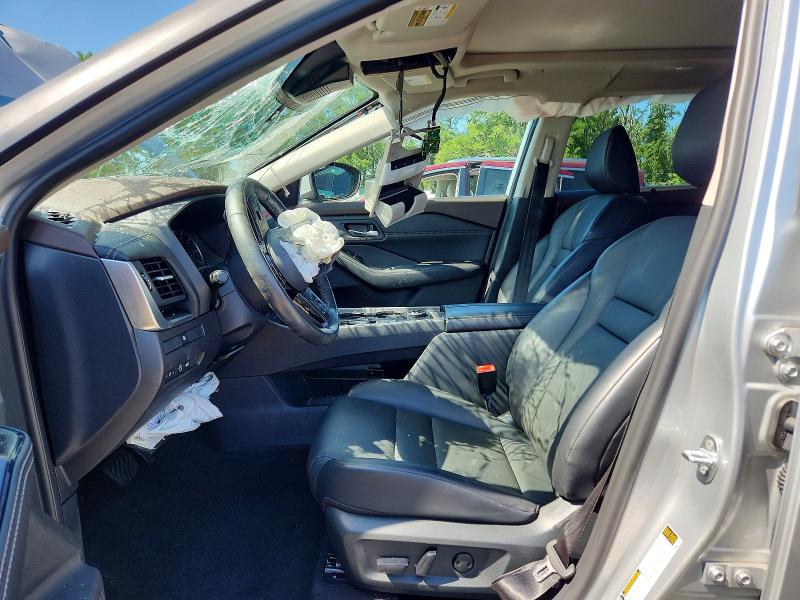 62251996 :رقم المزاد ، 5N1BT3BB6PC777304 vin ، 2023 Nissan Rogue مزاد بيع