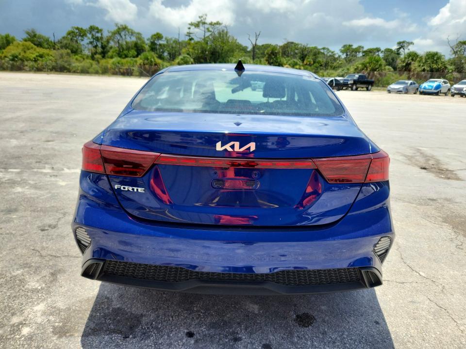 2023 Kia Forte მანქანა იყიდება აუქციონზე, vin: 3KPF24AD7PE677996, აუქციონის ნომერი: 60683226