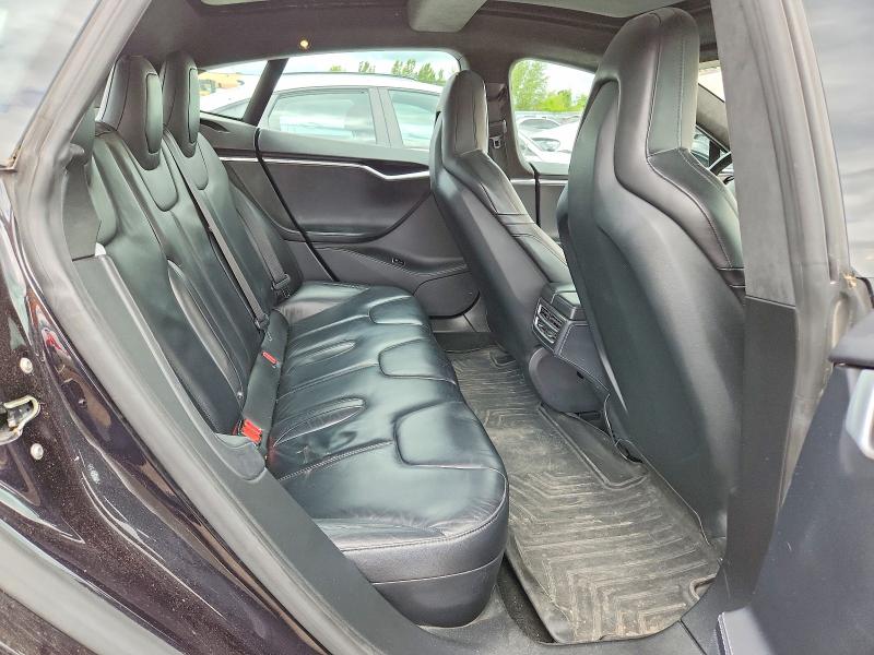 2015 Tesla Model S მანქანა იყიდება აუქციონზე, vin: 5YJSA1S26FF096558, აუქციონის ნომერი: 61443916