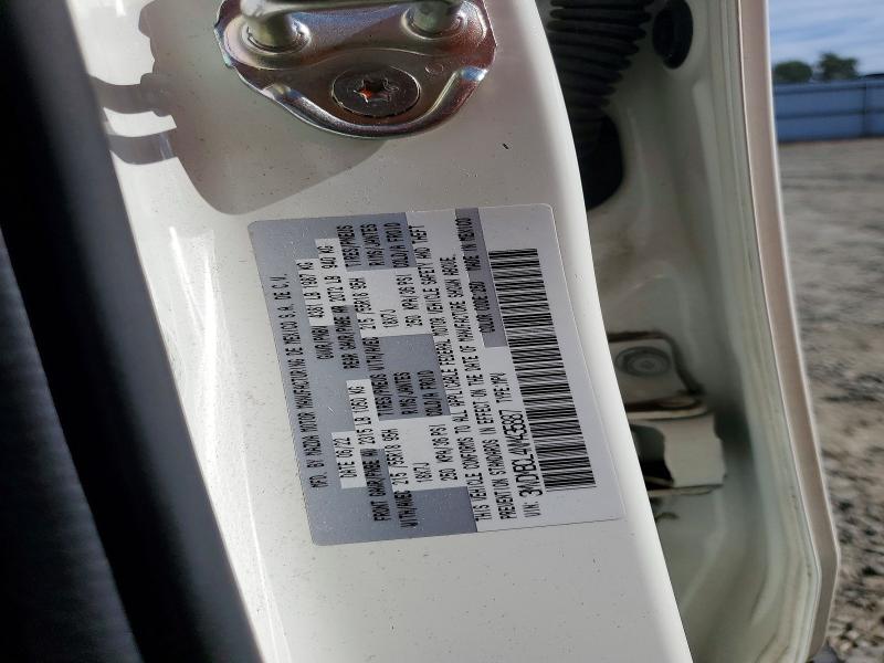 61880126 :رقم المزاد ، 3MVDMBCL4NM435887 vin ، 2022 Mazda Cx-30 مزاد بيع