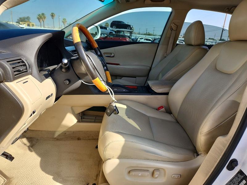 63033026 :رقم المزاد ، 2T2ZK1BA0BC042573 vin ، 2011 Lexus Rx مزاد بيع
