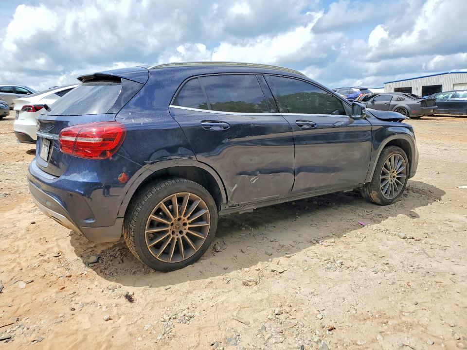 61782096 :رقم المزاد ، WDCTG4EB9JJ434689 vin ، 2018 Mercedes-benz Gla مزاد بيع