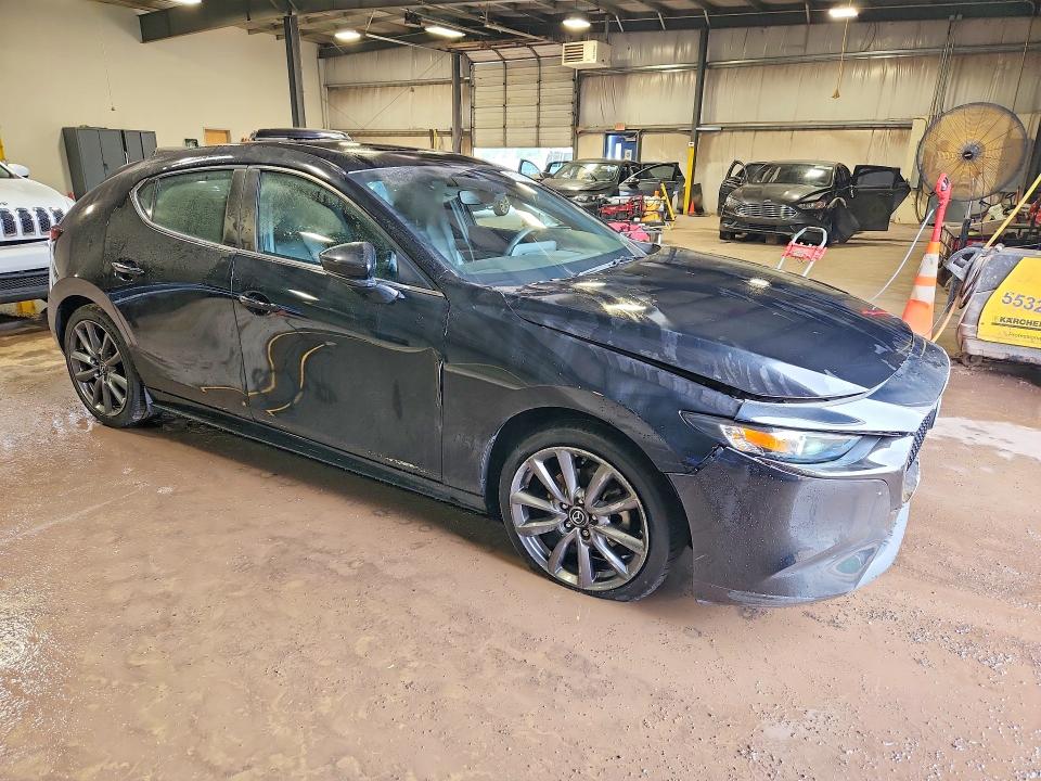 61152976 :رقم المزاد ، JM1BPBLLXM1347809 vin ، 2021 Mazda 3 مزاد بيع