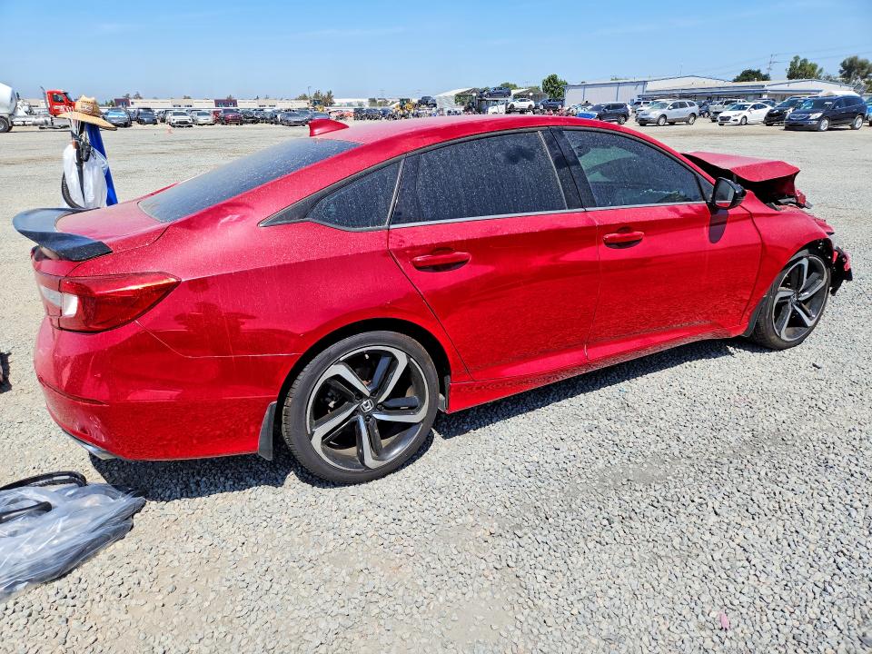 61818346 :رقم المزاد ، 1HGCV1F39JA118728 vin ، 2018 Honda Accord مزاد بيع