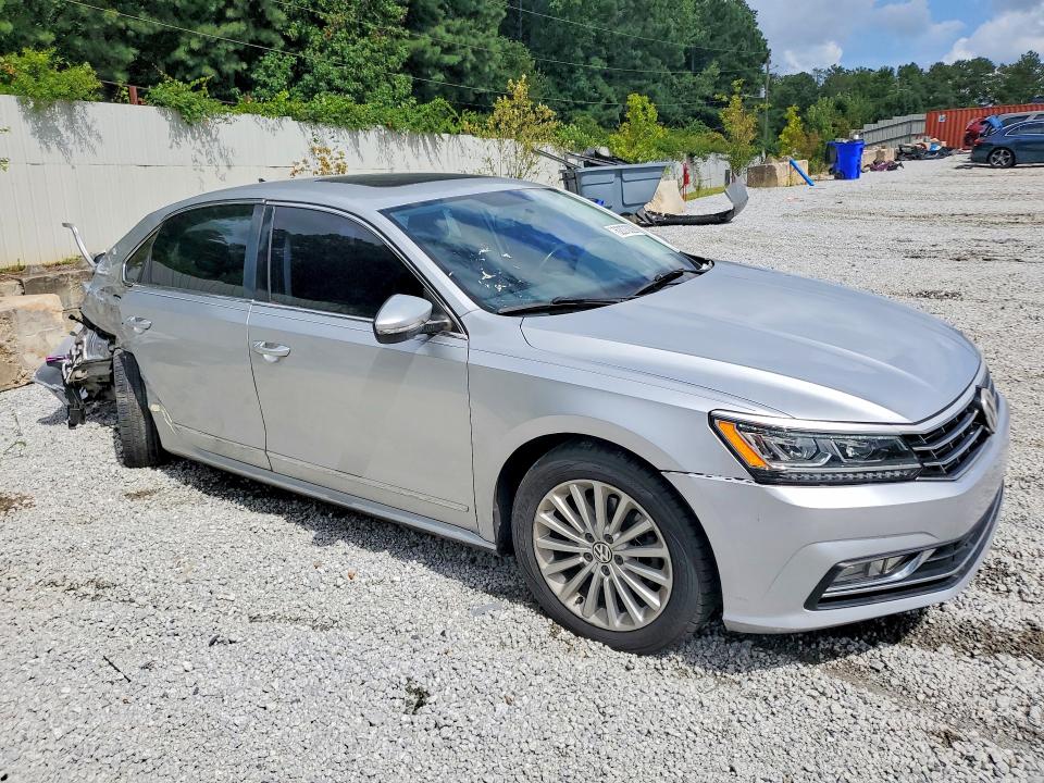 Продажа на аукционе авто 2017 Volkswagen Passat, vin: 1VWBT7A3XHC019812, номер лота: 62073026