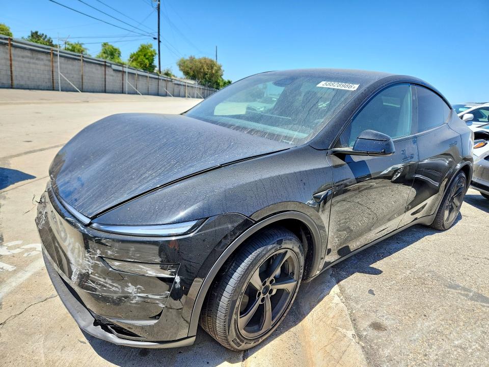 58828986 :رقم المزاد ، 7SAYGDEDXTF589035 vin ، 2026 Tesla Model Y مزاد بيع