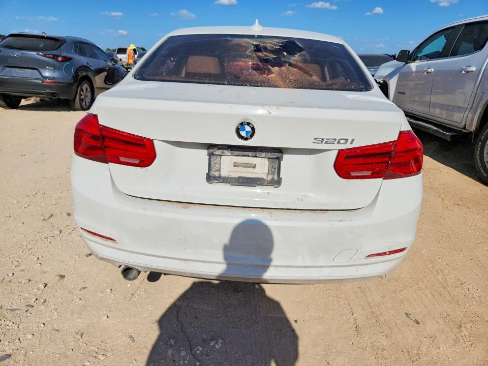 Продаж на аукціоні авто 2017 Bmw 320, vin: WBA8E1G3XHNU17681, номер лоту: 62686576