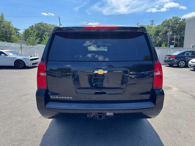 2017 Chevrolet Suburban მანქანა იყიდება აუქციონზე, vin: 1GNSKHKC0HR314285, აუქციონის ნომერი: 62218346