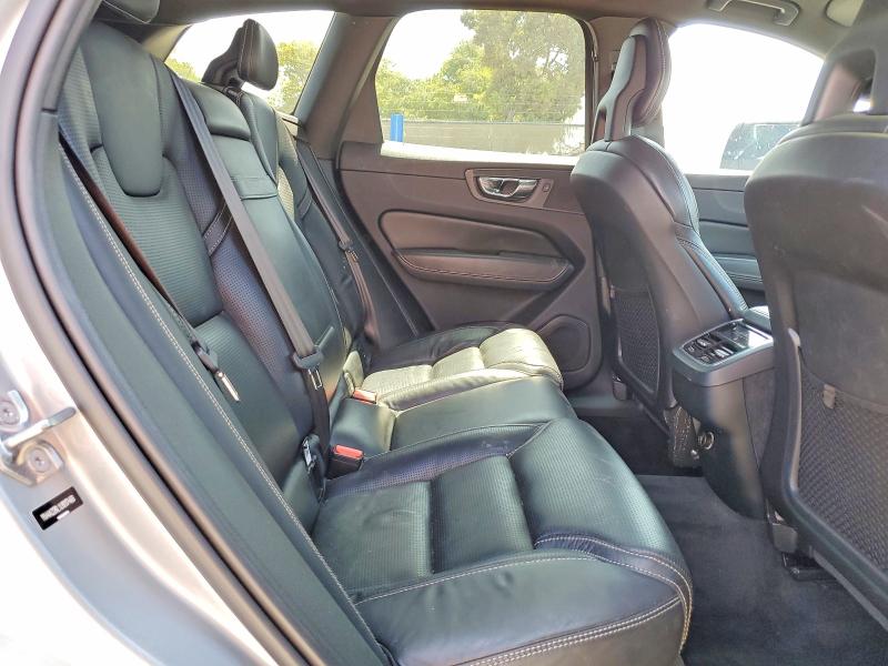 2018 Volvo Xc60 მანქანა იყიდება აუქციონზე, vin: YV4A22RL1J1017468, აუქციონის ნომერი: 60450646